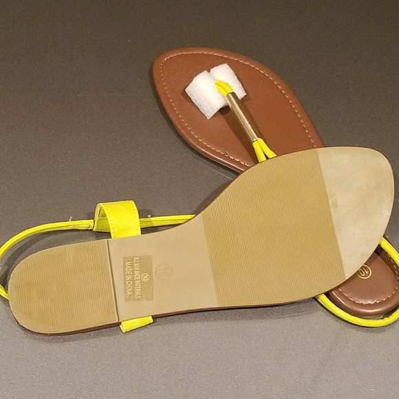 NEW Stylish Sandals - Picture 4 of 4
